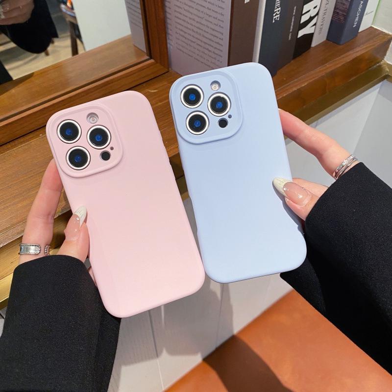 iPhone 16 Pro Max Silicone Phone Case - Solid Color, Precise Cutouts, Integrated Buttons, Simple Protection