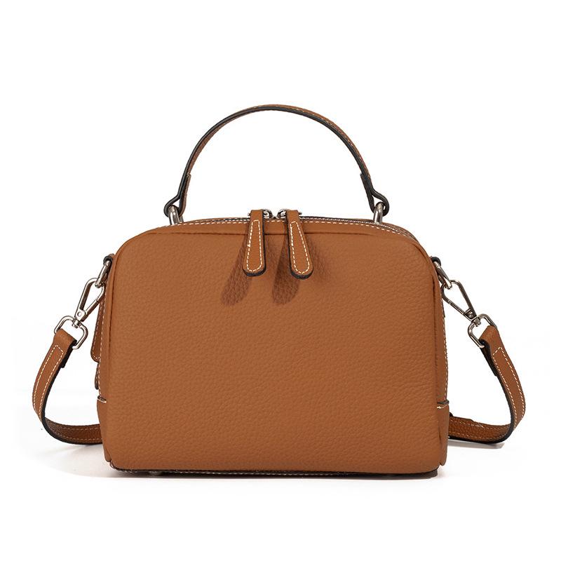 

2024 Осень/Зима Премиальная Женская Сумка Кроссбоди из Коровьей Кожи - Ручная Маленькая Квадратная Сумка на Плечо из Натуральной Кожи 23CM Length - 12CM Width - 18CM Height