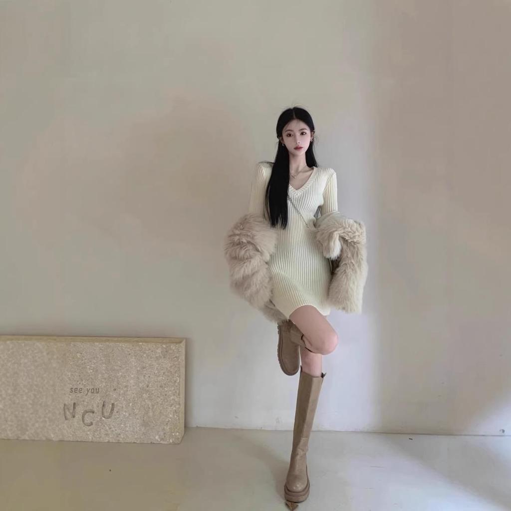 2026 Spring/Autumn Women's Slim-Fit Knit Dress - Hip-Hugging Inner Layer Sweater with Short Skirt Design