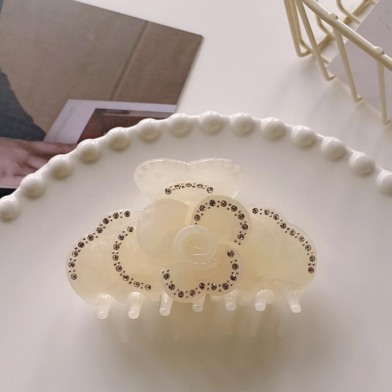 Premium Quality Acetate Hair Clip Featuring Stunning Floral Accents For Women