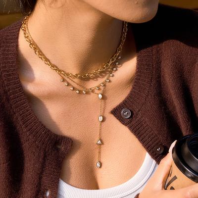 Titanstahlkette leichte Luxus Nischen Schlüsselbein Kette Herbst und Winter Edelstahl 18 Karat Europäischer und Amerikanischer Schmuck