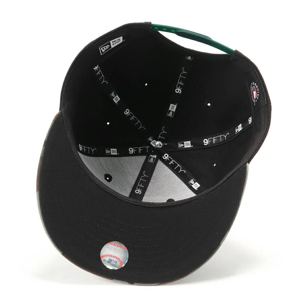 New Era 950 NEYYAN BLK WCAMO HLF Flat Visor NY Sizes Cap, MLB, Black/Holy Relief, S/M (Size 25J)