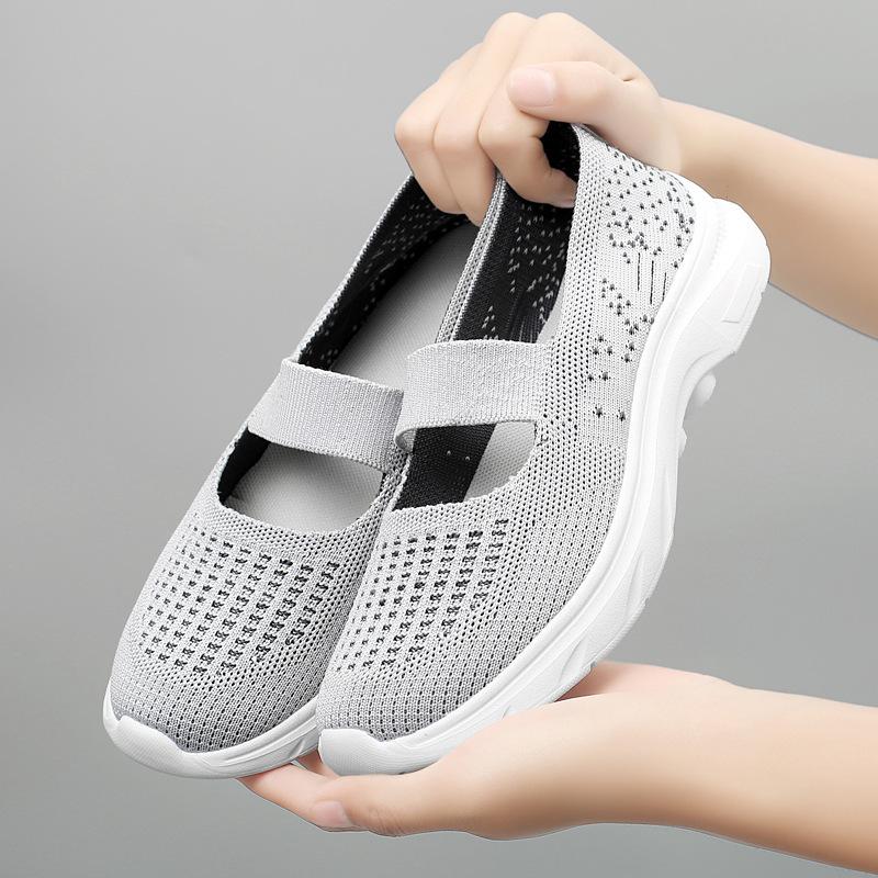 

Middle-aged walking shoes women s spring and summer flying weaving breathable lightweight non-slip shoes sports style casual shoes square dance shoes 36 чорний