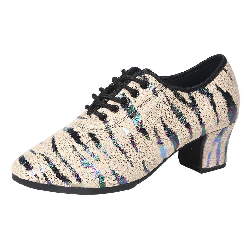 

Новые туфли для латиноамериканских танцев Туфли для танцев для преподавателей Женские туфли для латиноамериканских танцев на мягкой подошве и среднем каблуке для взрослых Практика танцев в квадрате на высоком каблуке 37 бежевый