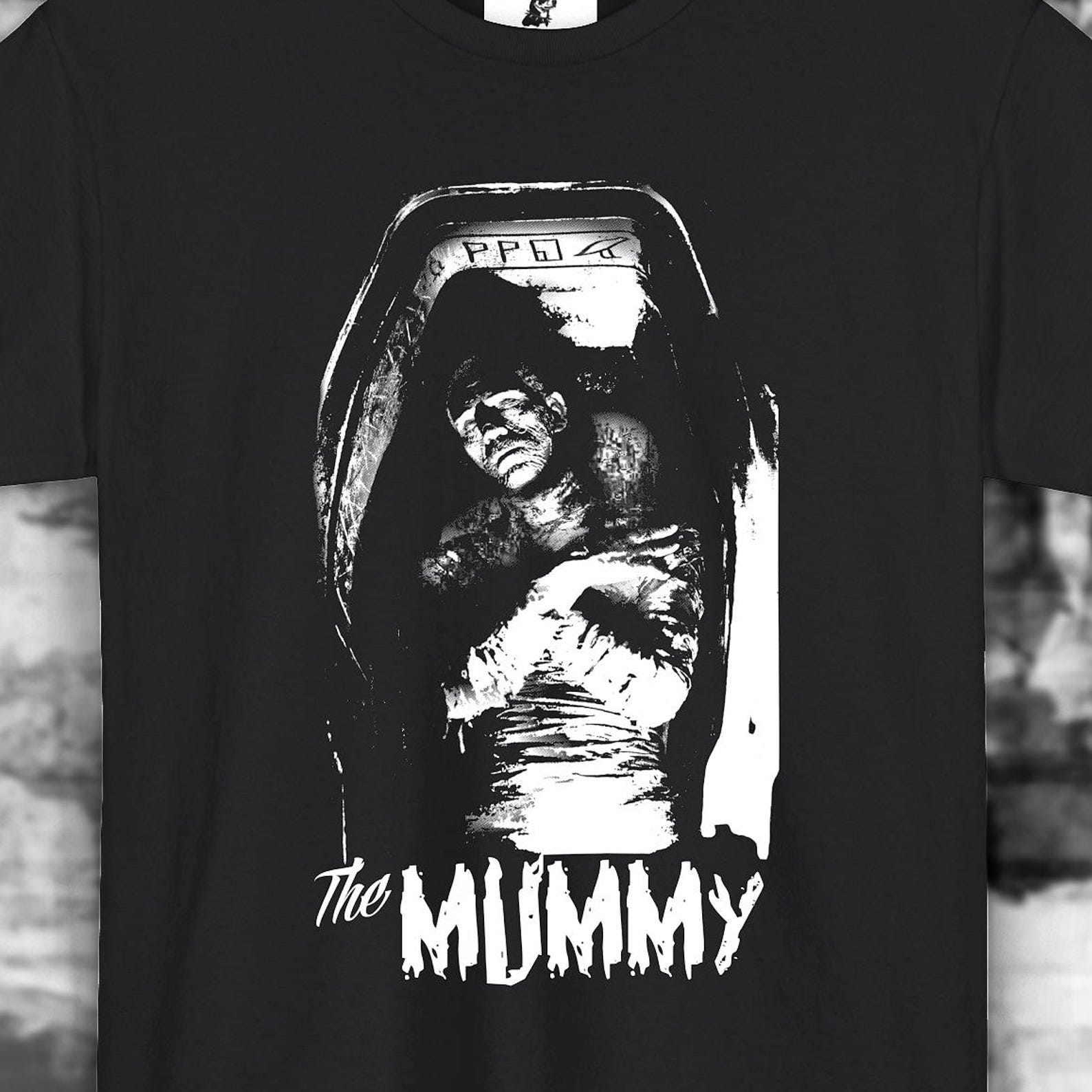 The Mummy Classic Horror Retro Vintage Cult Monster Black Graphic Tee T-shirt S