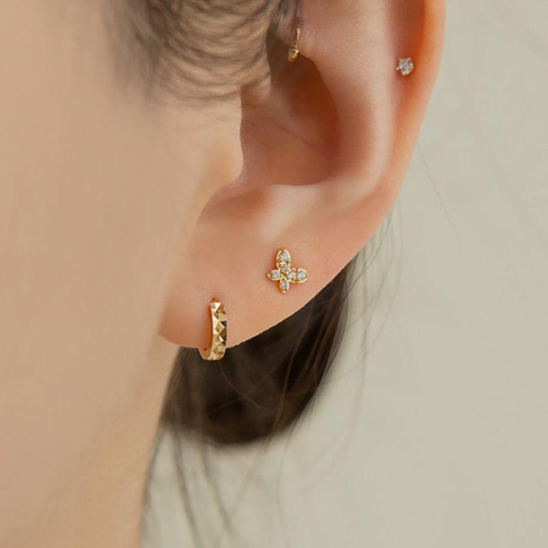 LUNNE 14k Press Butterfly Cubic Piercing (14k Gold) (Bar Thickness 1mm) S04