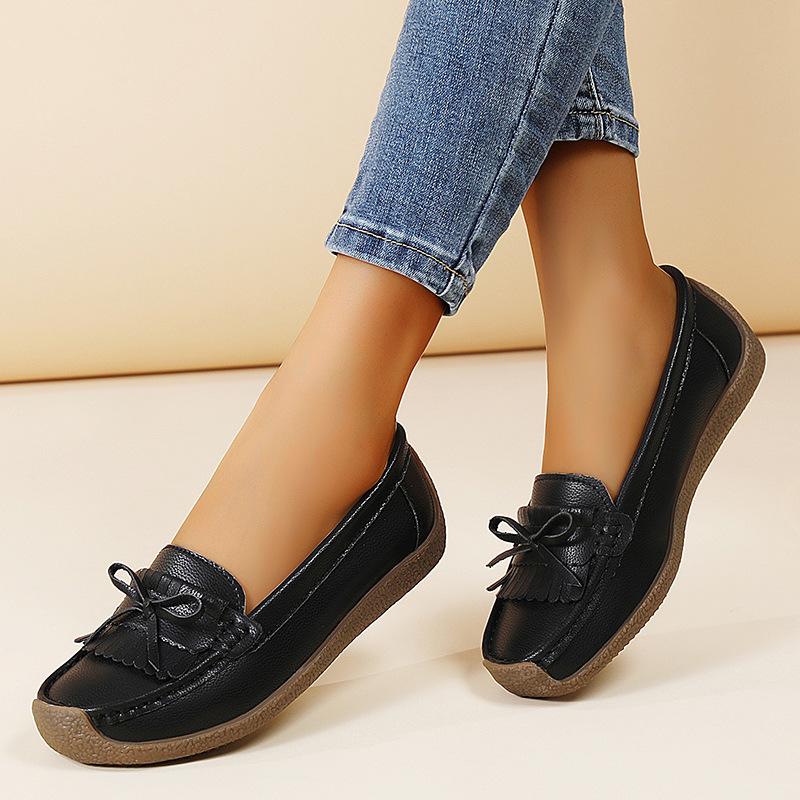 Spring and Summer 2026 New Flat Shoes Versatile Soft-soled Mother Shoes Women's Casual Lazy Shoes Large Size Women's Shoes