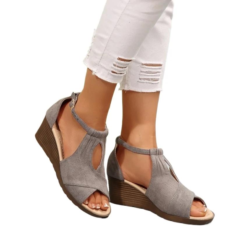 Fashion 2025 New Women's Shoes Buckle Strap Women's Sandals Fashion Cover Heel Casual Sandal Swomen Summer Plus Size Solid Wedge Sandals