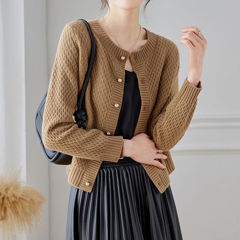 Knitted cardigan women's autumn new texture short outer soft waxy sweater high-end coat solid color versatile