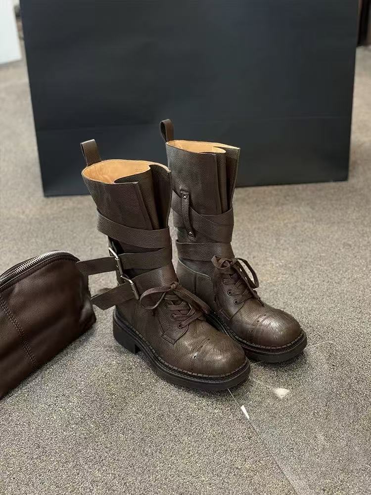

Cowhide version~ retro British style fashion belt buckle locomotive boots female cool handsome thick heel temperament Martin boots tide 40
