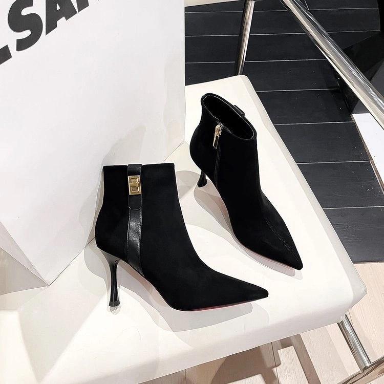 

Женские ретро французские замшевые ботильоны, Осень 2025 – Острый носок, Боковая молния, Стройнящий высокий каблук-шпилька 35