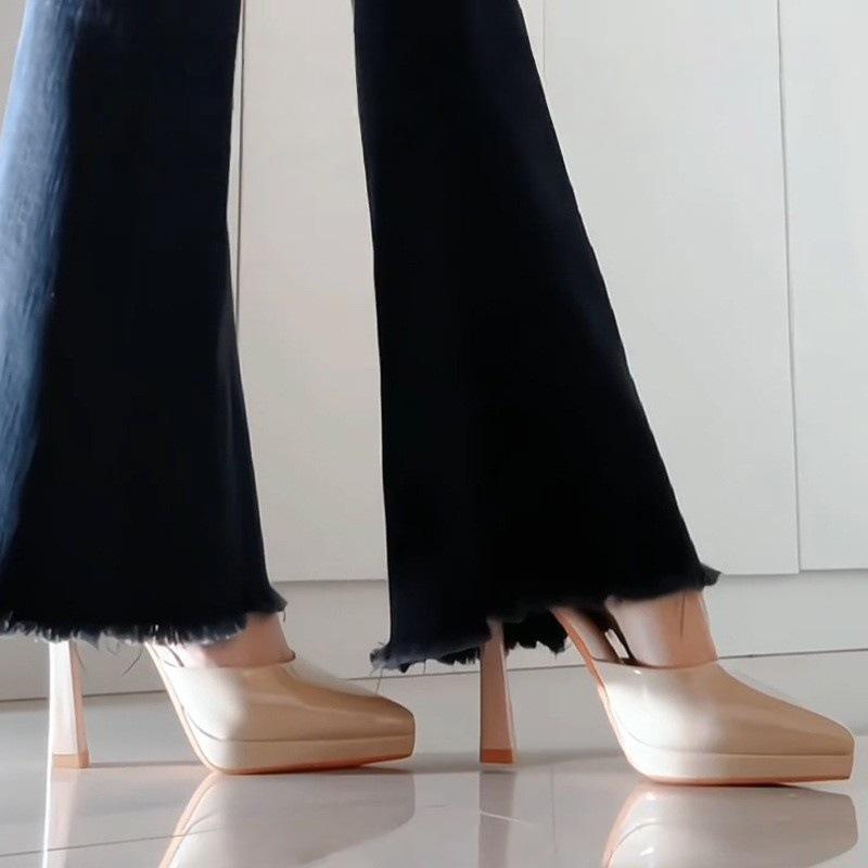 Nude waterproof table high heels female beauty 2025 summer new thick heel pointed sexy temperament word with sandals