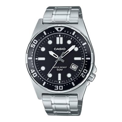 Orologio da uomo analogico standard in acciaio inossidabile con quadrante nero al quarzo MTD-135D-1AV