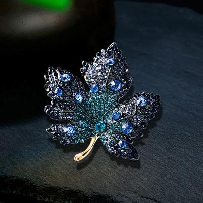 1/3 Pièces Broche Feuille d'Érable Émail Strass Colorés Broche Thanksgiving Design Festif Inspiré de l'Automne Badge de Revers
