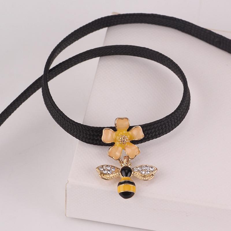 Unique Black Chocker Necklace Premium Short Chain For Women With Rhinestone Embellishments