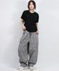 Deumakeu Paisley Side One Tuck Curved Wide Pants Black