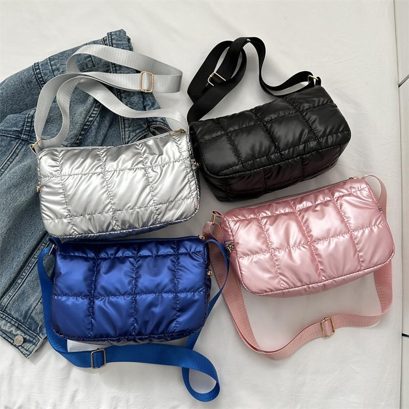 Fashionable Quilted Stitch Large Capacity Cotton Shoulder Bag For Women