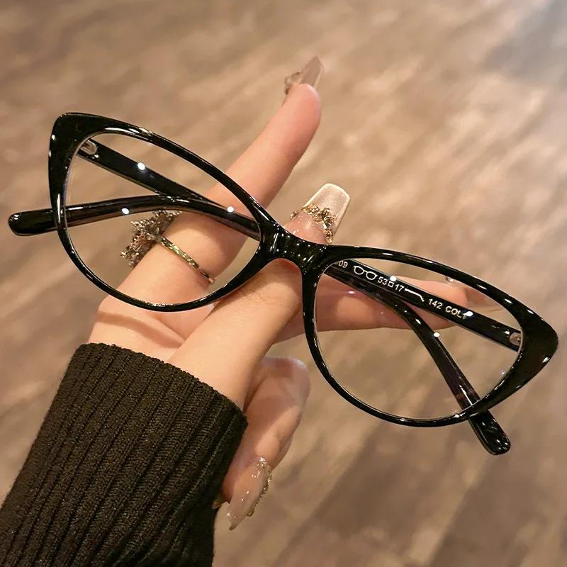 New Leisure Versatile Plain Glasses Retro Cat Eye Ultra Light Durable and Comfortable Unisex Blue Light Blocking Eyeglasses