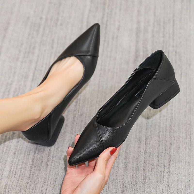 Soft-soled comfortable work black flat-soled single shoes women's 2025 autumn long-standing non-slip soft leather pointed professional work shoes