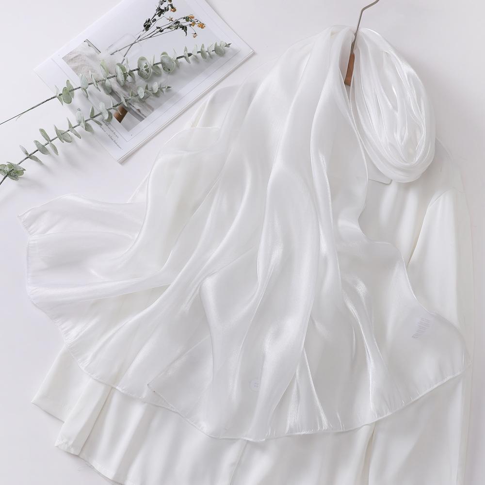 Vår- og sommer sateng langt skjerf for kvinner solbeskyttende sjal moteriktig skjønnhetsscene sateng langt skjerf allsidig reiseskjerf