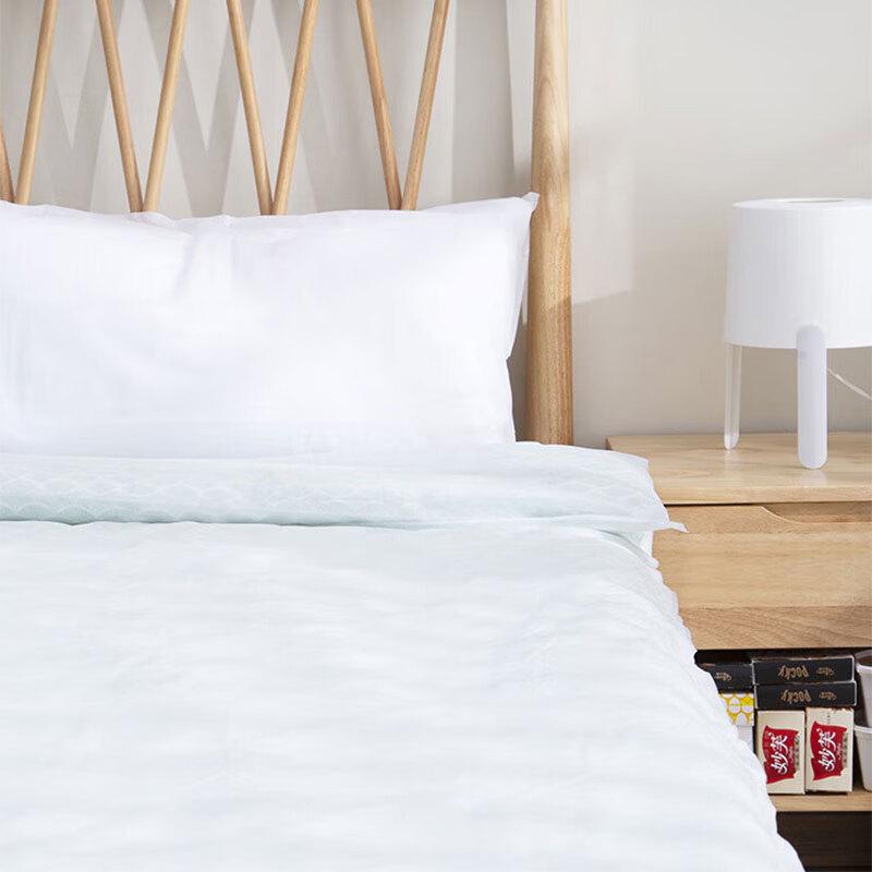 Disposable Travel Bedding Set