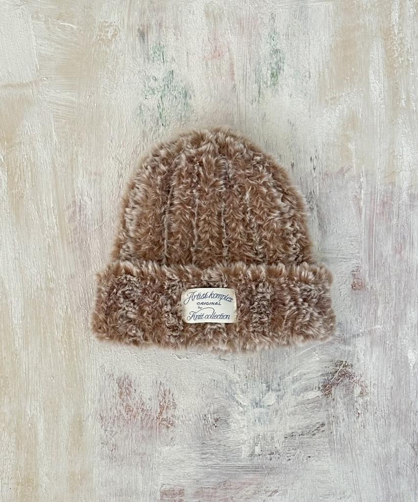 Atiseuteukeompeullegseu Artist Fluffy Knit Beanie (Beige)