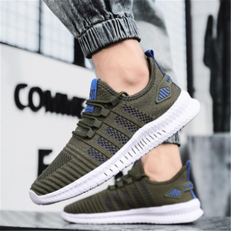 Men's casual sports shoes are lightweight, large-sized, fashionable and comfortable. Designer breathable running shoes
