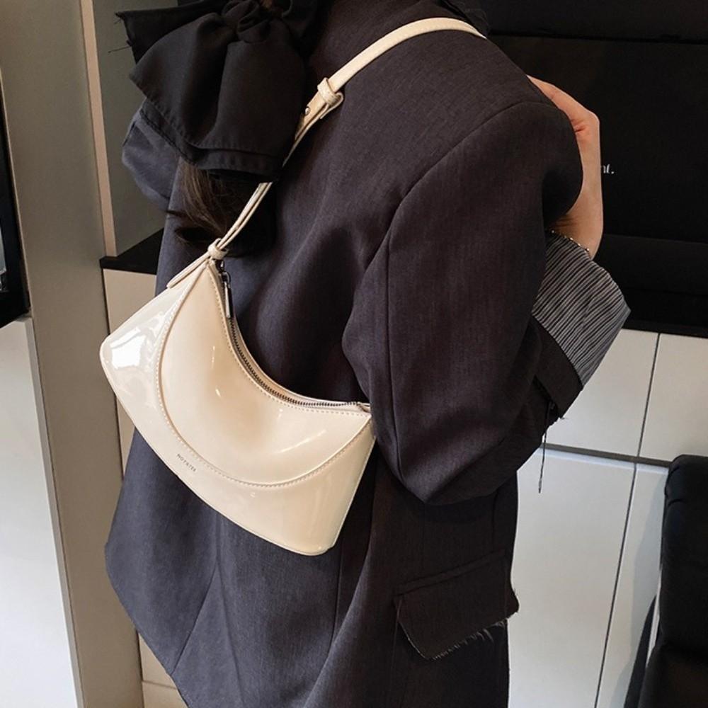 PU Leather Half-Mo Crossbody Bag Versatile Purse Wallets PU Leather Shoulder Bag Korean Style Messenger Bag Underarm Bag Party