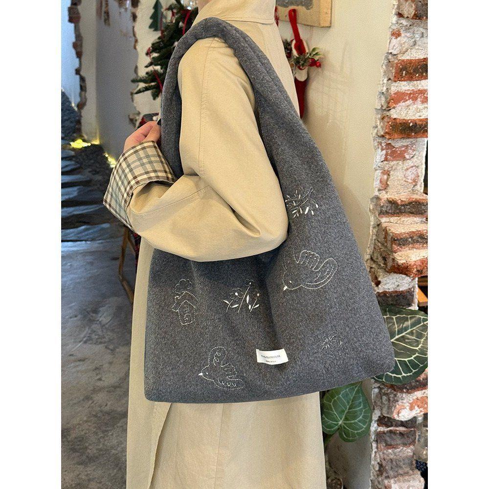Tote Bag with Large Capacity, Suitable for Commuting, Versatile Single-shoulder Underarm Bag