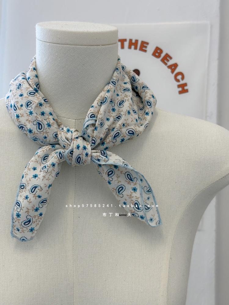 Quadratischer Schal aus Baumwolle und Leinen mit floralem Tupfenmuster - Retro & frisches Kopftuch