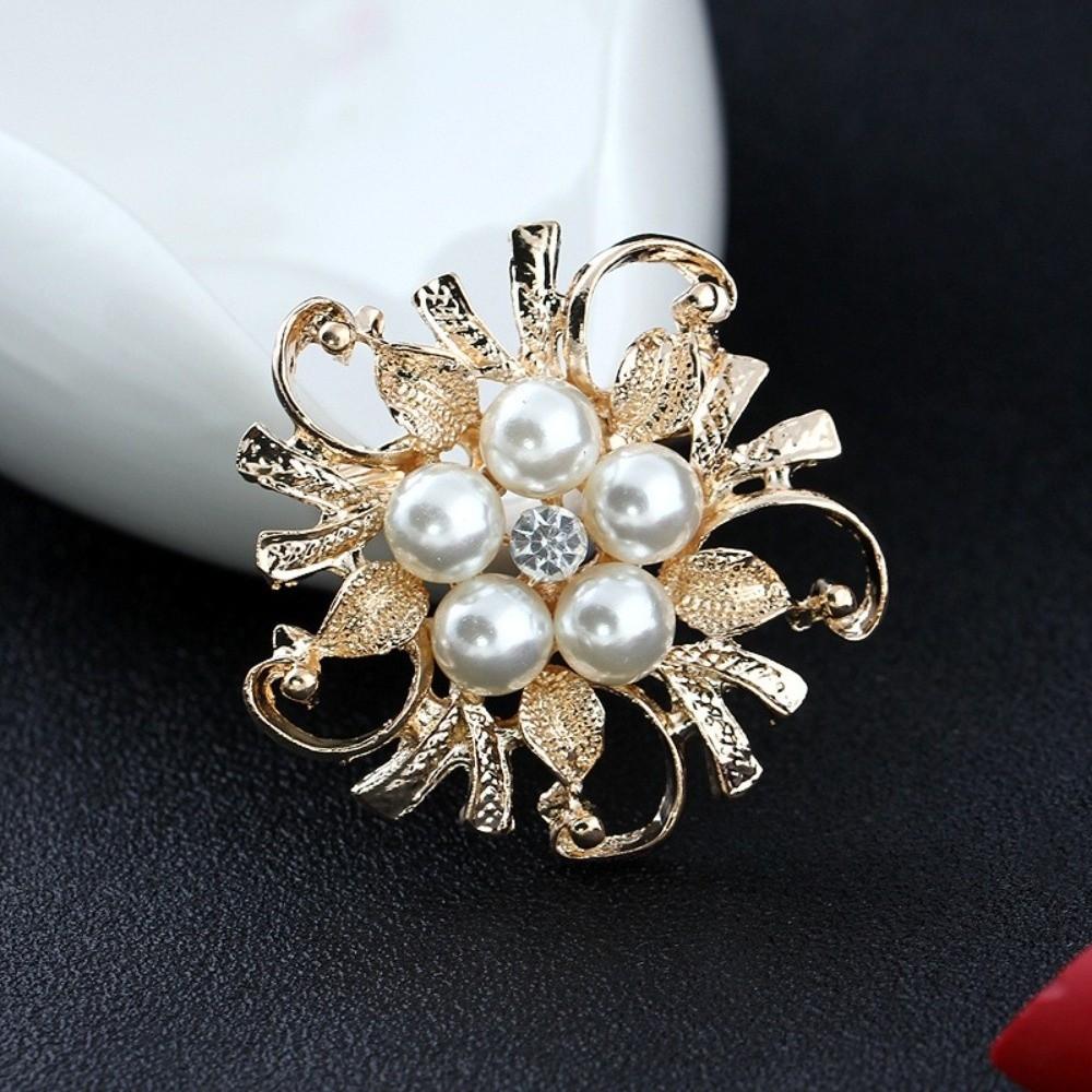 Metal Flower Brooch for Women Versatile Pearl Brooch Jewelry Brooches  Party Clothing Accessories