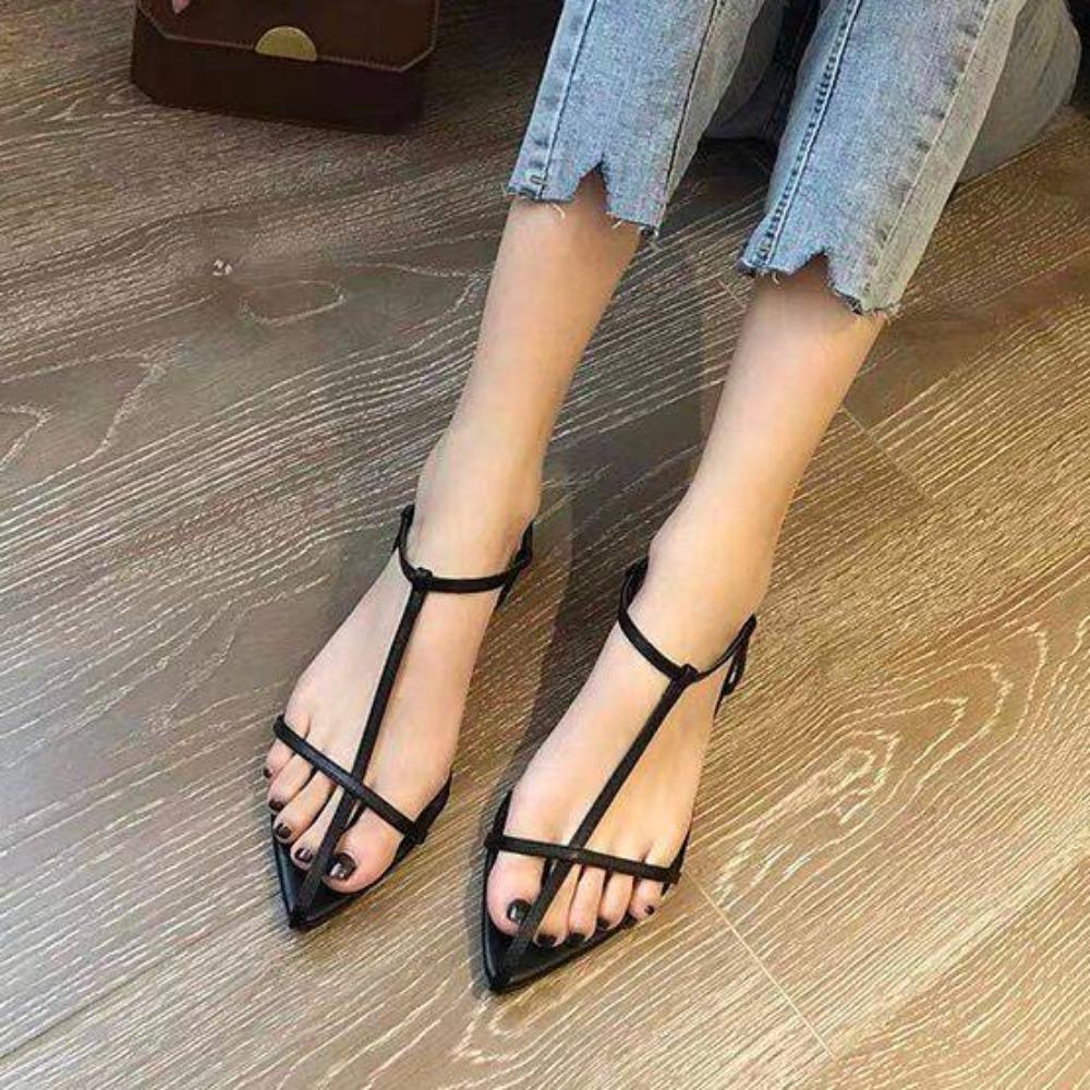 Fashion Women Flats Sandals Pointed Toe Narrow Band Design Sandals Ankle Buckle Strap Clip Toe Roman Style Casual Beach Ladies Shoes
