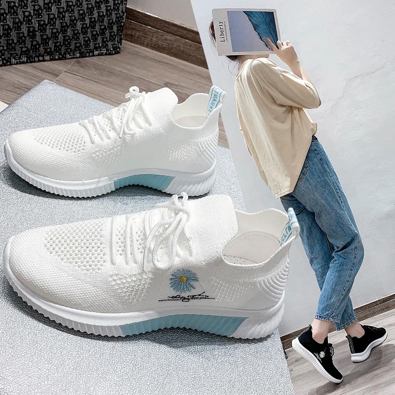 

New spring and autumn women s shoes little white shoes women s fashion casual shoes running sports shoes women s old Beijing cloth shoes women 40 небо синє кольору