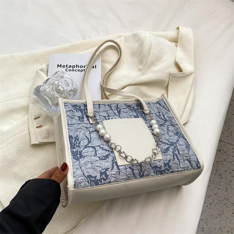 Personalized Fashion Bag Women's New Summer Large-capacity Pearl Chain Shoulder Bag Niche Design Armpit Bag