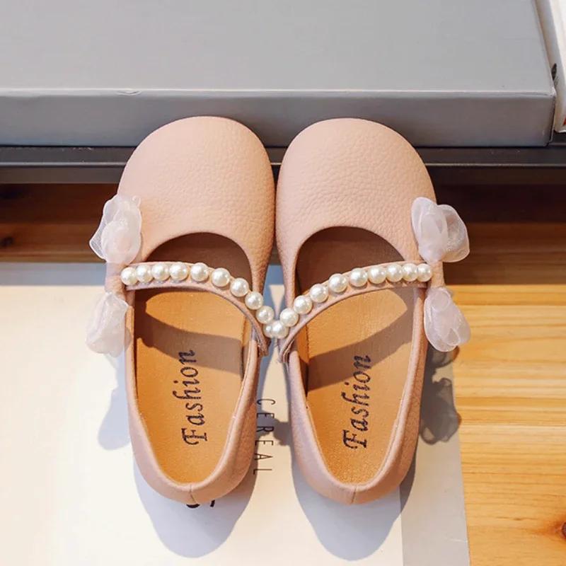 Nuove scarpe da principessa in pelle per ragazze, eleganti, versatili, morbide, alla moda, in pizzo, con fiocco, perline, per bambini, da sposa, slip-on, Mary Jane