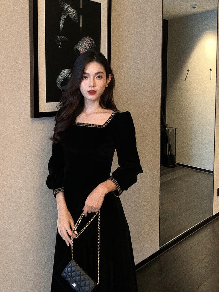 French golden velvet square neck long-sleeved dress women's autumn new thin retro black inner dress medium and long dress