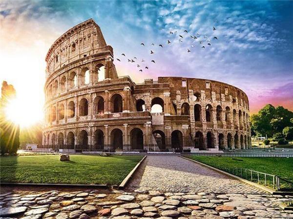 Famous City Tour Red Square Colosseum Landscape Canvas Painting Wall Art Pictures Posters and Prints for Living Room Home Decor No Frame