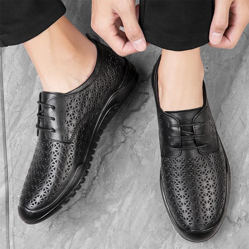 Men's shoes 2025 summer new fashion trend British style driving casual shoes round head lace-up hollow breathable leather shoes