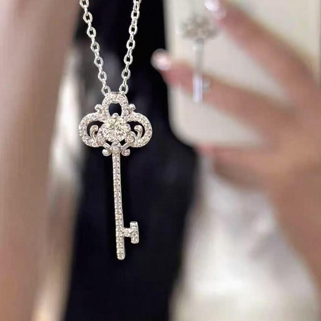 S925 Sterling Silver Twilight Key Necklace: Full Diamond Clavicle Chain, Elegant High-End Gift.