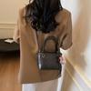 Solid color simple square handbag women's 2025 fashion versatile shoulder commuter bag high value messenger bag