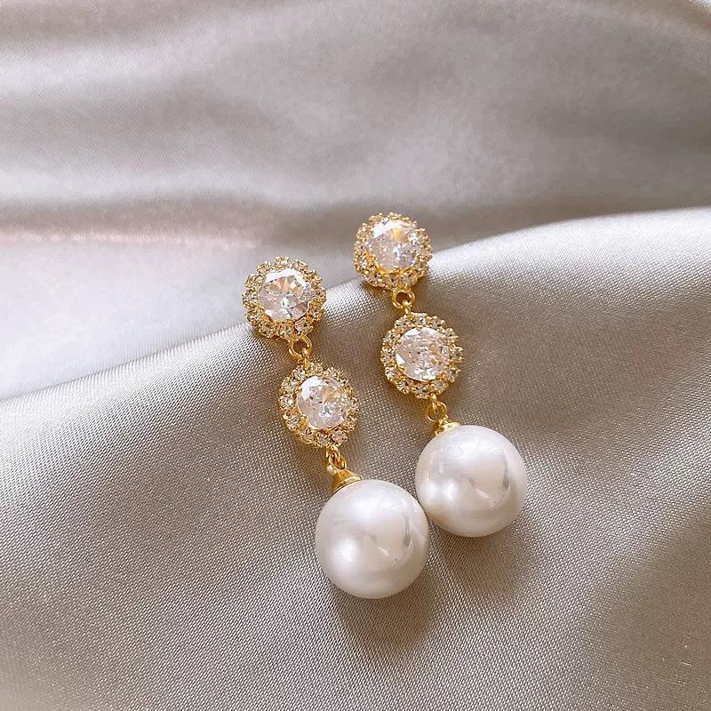 Boucles d'oreilles puces fleur perle rétro françaises haut de gamme - Élégantes, polyvalentes et à la mode pour femmes