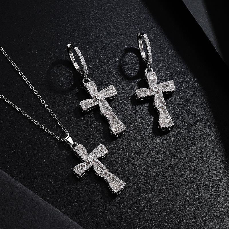 Chaîne de clavicule Hip Hop Zircon Unisexe: Collier Croix Tendance Européen & Américain