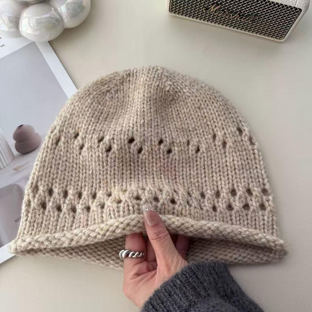 Japanese hollow knitted hat women's autumn and winter new versatile face small pile hat warm wool hat cold hat