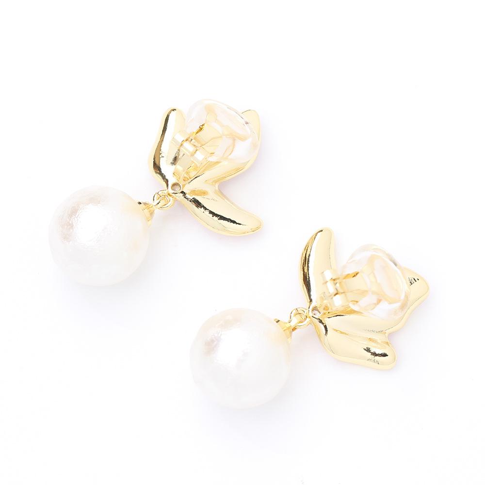 New pink oil drop petal earclips temperament versatile gold-plated imitation pearl earrings women's earless earrings earrings