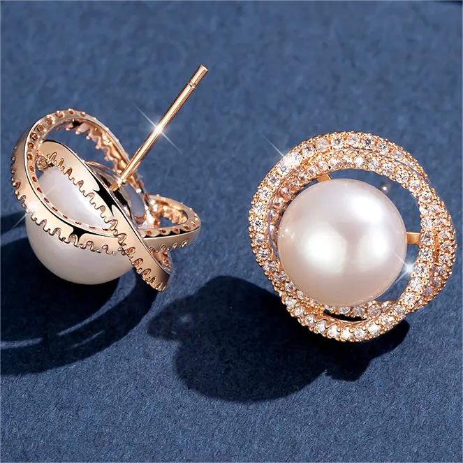 

Серьги с жемчугом излучают изысканность и делают их нишевым женским аксессуаром с отверстиями для ушей и зажимами для ушей.