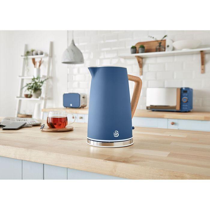 Electric Kettle 1.7L Ultra Fast Cordless Modern Nordic Design SWAN SK14610BLUNEU 2200W Blue