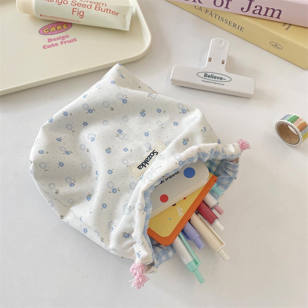 Sacs à cordon floraux Organisateur de voyage pour femme Trousses de toilette Sac anti-poussière épais pour bijoux Sac à cordon mignon Sac à cordon pour cosmétiques
