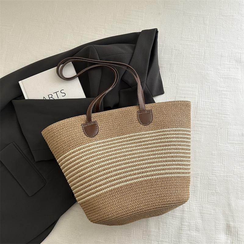 

New popular straw bag summer hand-woven bag travel seaside shoulder armpit bag fashion striped women s bag