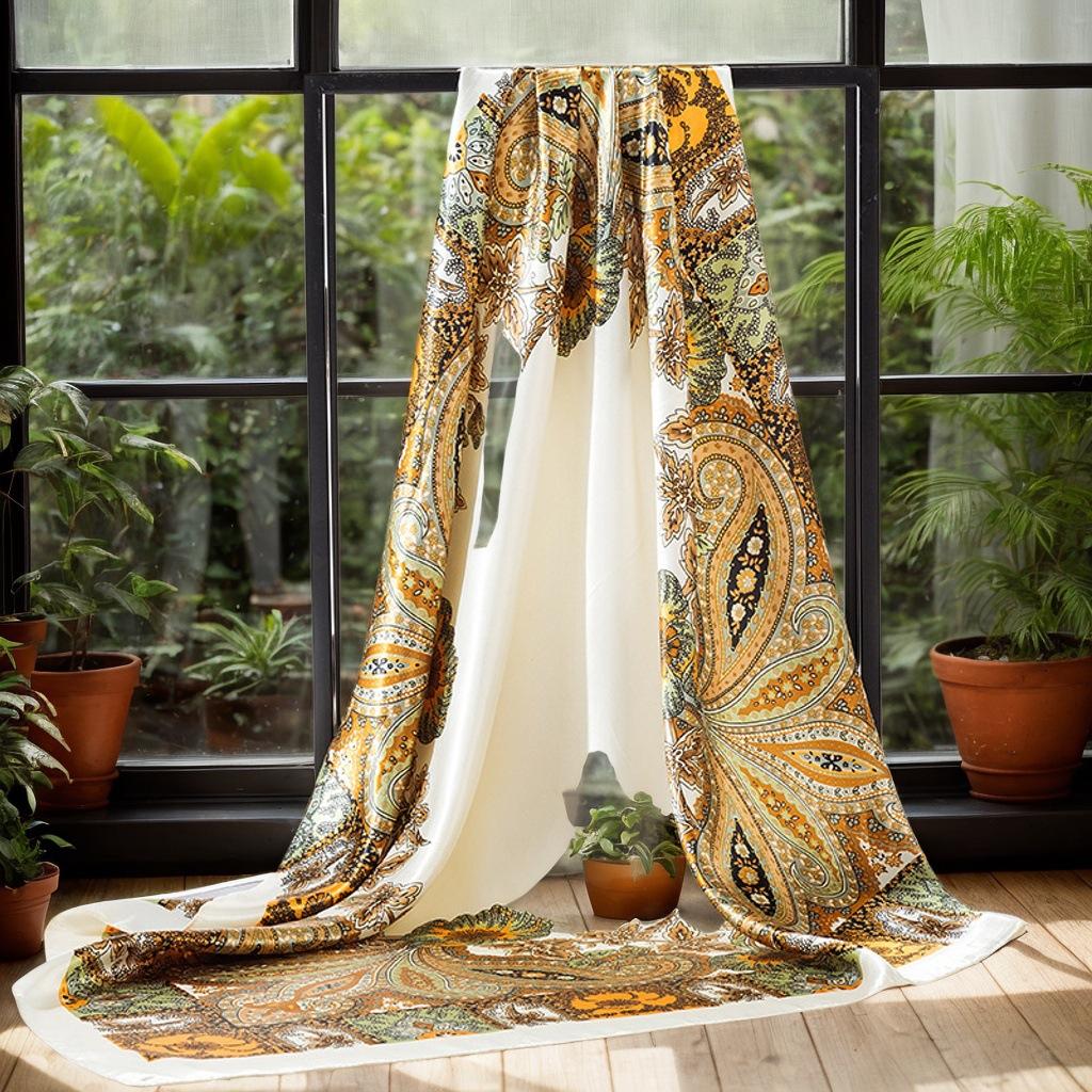 Gefleckter Satin Damen Frühling und Sommer Seidenimitat Schal Bedruckter Kleiner Quadratischer Schal Geschenk Europäischer und Amerikanischer Schal Stola