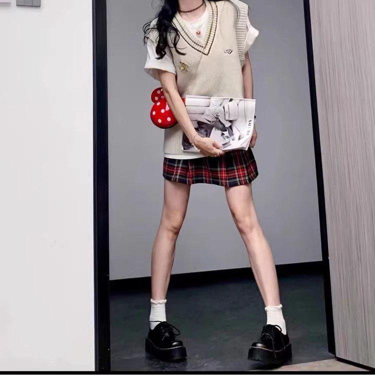 Damen 2025 Retro Plateau Schnür-Martin-Schuhe: Internet-Promi-Stil, Ledersohle mit dickem Profil, JK-Mode